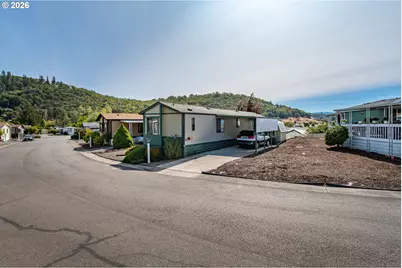 1007 Shadow Ranch Ln, Roseburg, OR 97470 - Photo 1