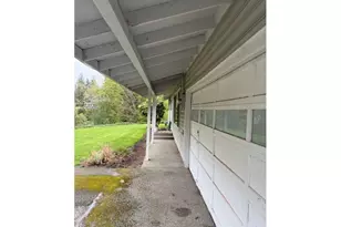 1060 NW 107th Ave, Portland, OR 97229 - Photo 8