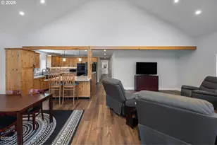 1060 NW Sunset Dr, Toledo, OR 97391 - Photo 4