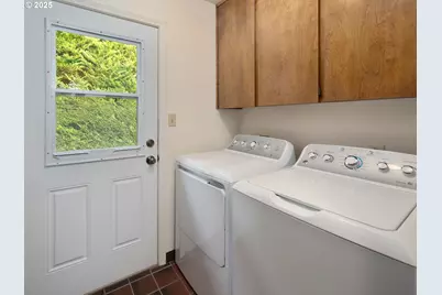 18036 NW Emmaus Ln, Portland, OR 97231 - Photo 32