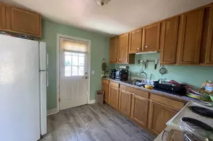 5593 B St, Springfield, OR 97478 - Photo 8
