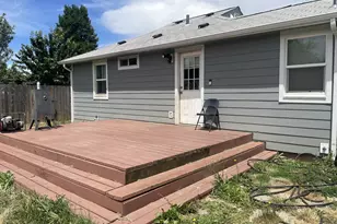 5593 B St, Springfield, OR 97478 - Photo 12