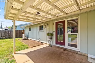 1128 S 11th St, Cottage Grove, OR 97424 - Photo 26