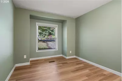 6422 SW Roundtree Ct, Portland, OR 97219 - Photo 20