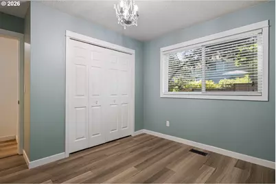 6422 SW Roundtree Ct, Portland, OR 97219 - Photo 24