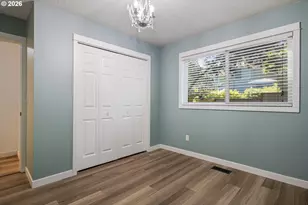 6422 SW Roundtree Ct, Portland, OR 97219 - Photo 24