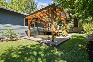 6422 SW Roundtree Ct, Portland, OR 97219 - Photo 34