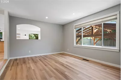 6422 SW Roundtree Ct, Portland, OR 97219 - Photo 6