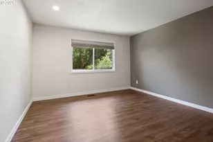 6422 SW Roundtree Ct, Portland, OR 97219 - Photo 26