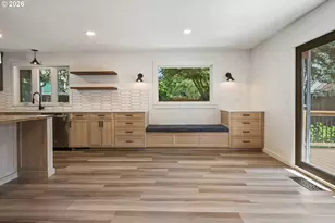 6422 SW Roundtree Ct, Portland, OR 97219 - Photo 12