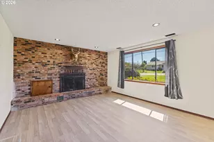 1601 Maple St, Myrtle Point, OR 97458 - Photo 8