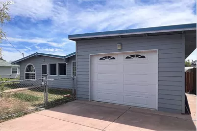 1214 NE Loper Ave, Prineville, OR 97754 - Photo 2