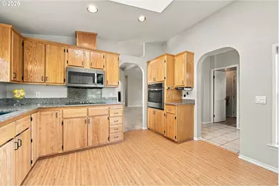 2587 Northampton, Eugene, OR 97404 - Photo 12