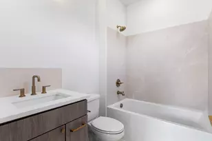 5135 SE Morrison St, Portland, OR 97215 - Photo 10
