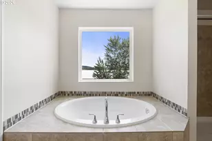17114 SE Rhododendron St, Happy Valley, OR 97086 - Photo 28