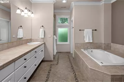 4965 Mulholland Dr, Lake Oswego, OR 97035 - Photo 34