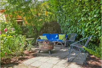 7211 SW Brier Pl, Portland, OR 97219 - Photo 34