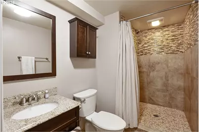 7211 SW Brier Pl, Portland, OR 97219 - Photo 32