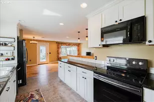 32973 Tennessee Rd, Lebanon, OR 97355 - Photo 10