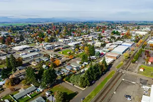 351 Front St, Junction City, OR 97448 - Photo 12