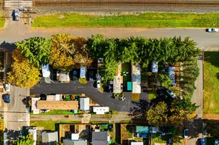 351 Front St, Junction City, OR 97448 - Photo 8