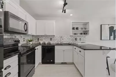 4361 NE 62nd Ave, Portland, OR 97218 - Photo 16