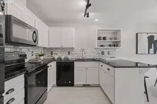 4361 NE 62nd Ave, Portland, OR 97218 - Photo 16