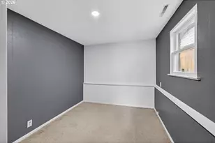 262 NW Cecil Ave, Roseburg, OR 97470 - Photo 16