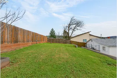 262 NW Cecil Ave, Roseburg, OR 97470 - Photo 30