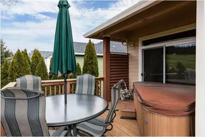 521 NW Mt Mazama St, McMinnville, OR 97128 - Photo 22