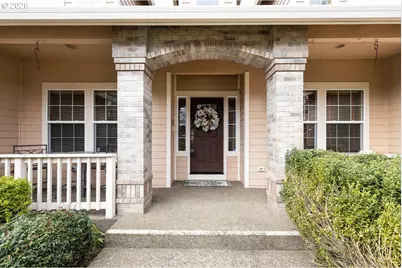 521 NW Mt Mazama St, McMinnville, OR 97128 - Photo 2