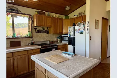 99608 S Bank Chetco Rd, Brookings, OR 97415 - Photo 8