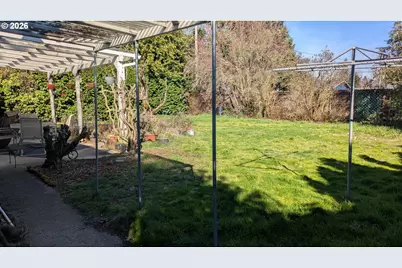 4280 Avalon St, Eugene, OR 97402 - Photo 2