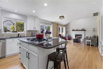 9495 SW Cherry Ln, Tualatin, OR 97062 - Photo 10