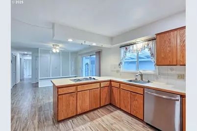 20175 SW Clarion St, Beaverton, OR 97003 - Photo 10