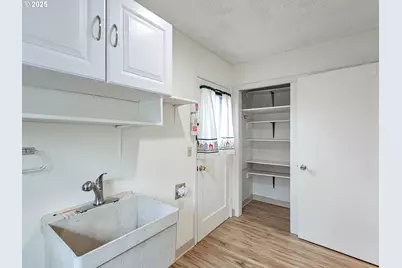 20175 SW Clarion St, Beaverton, OR 97003 - Photo 12