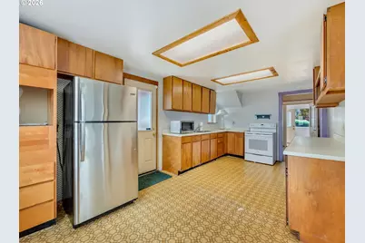 590 Rivington St, Astoria, OR 97103 - Photo 14