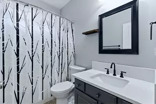 359 NW Eagle Feather St, Salem, OR 97304 - Photo 22