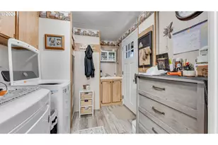 3065 Knott Terrace, Coos Bay, OR 97420 - Photo 26