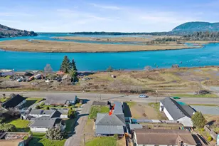 67 Spruce St, Wheeler, OR 97147 - Photo 4