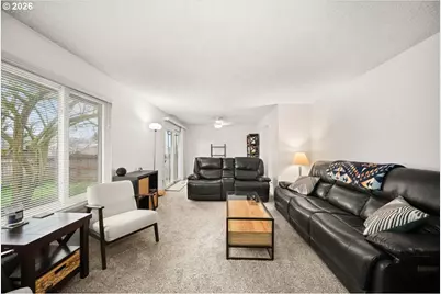 708 E Heintz St, Molalla, OR 97038 - Photo 4