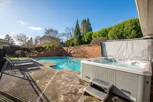 10891 SE Spruce View Ln, Happy Valley, OR 97086 - Photo 32