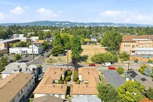 2350 SE 42nd St, Portland, OR 97215 - Photo 12