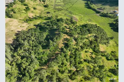 955 Kester Rd, Roseburg, OR 97470 - Photo 24