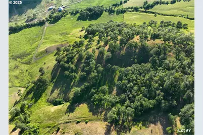 955 Kester Rd, Roseburg, OR 97470 - Photo 26