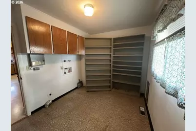 2012 NE Vine St, Roseburg, OR 97470 - Photo 12
