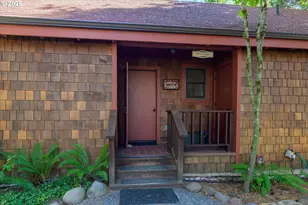 54444 McKenzie River Dr, Blue River, OR 97413 - Photo 14