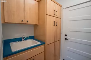 1023 Lupine St, Springfield, OR 97477 - Photo 34