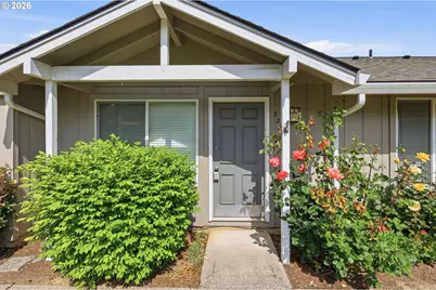8225 SW Shenandoah Way, Tualatin, OR 97062 - Photo 2