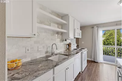 8225 SW Shenandoah Way, Tualatin, OR 97062 - Photo 10